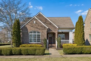 2525 Upper Hollow Rd, Thompsons Station, TN 37179