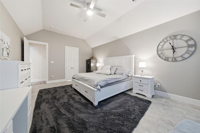 720 Mayhill Ridge Lane, League City, TX 77573
