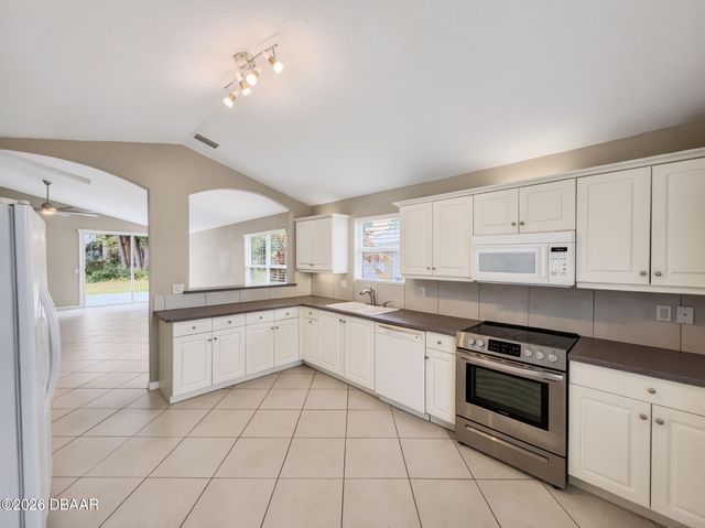 1001 Heatherwood Court, Port Orange, FL 32127