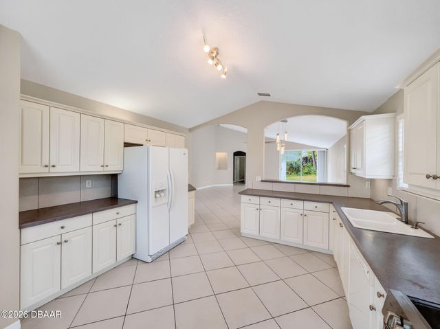 1001 Heatherwood Court, Port Orange, FL 32127