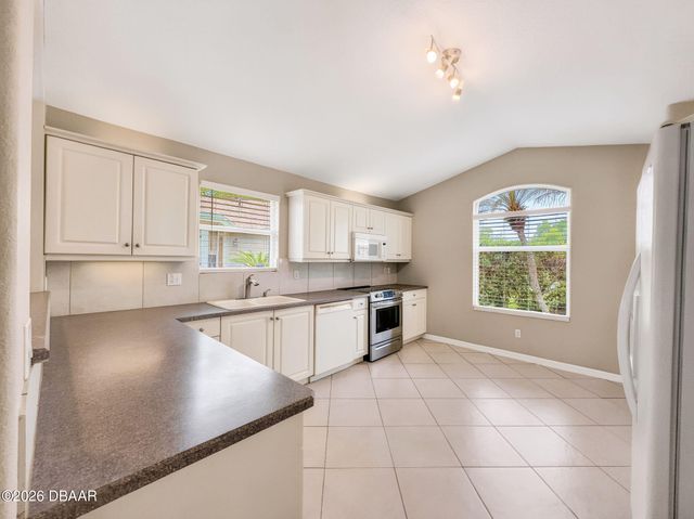 1001 Heatherwood Court, Port Orange, FL 32127