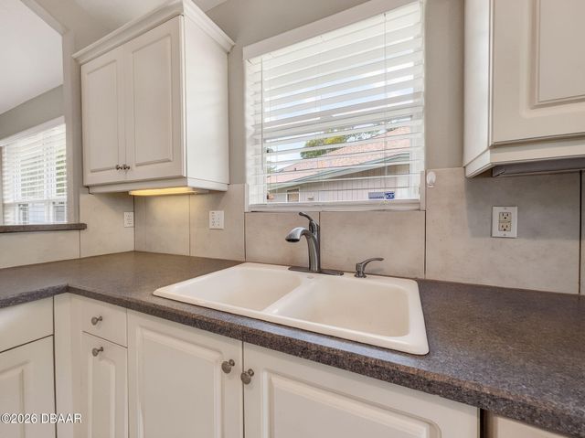 1001 Heatherwood Court, Port Orange, FL 32127