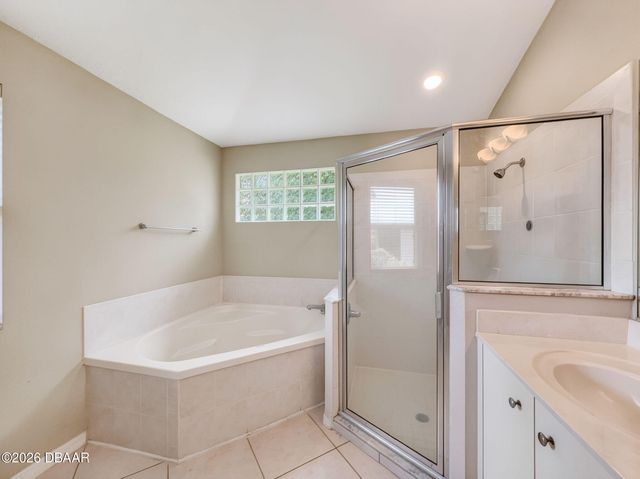 1001 Heatherwood Court, Port Orange, FL 32127