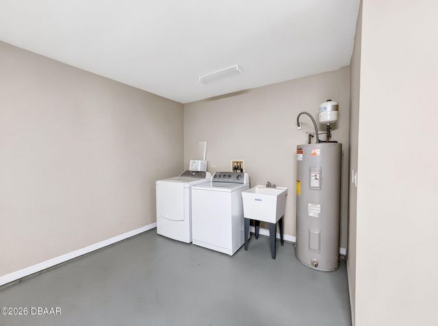 1001 Heatherwood Court, Port Orange, FL 32127