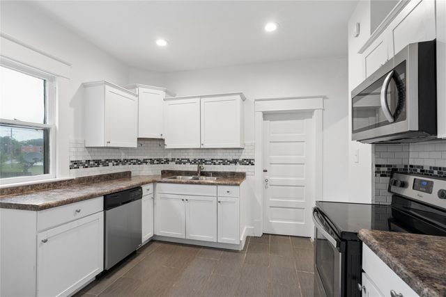 1120 31st Street, Des Moines, IA 50311