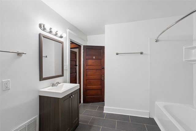 1120 31st Street, Des Moines, IA 50311