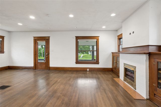 1120 31st Street, Des Moines, IA 50311