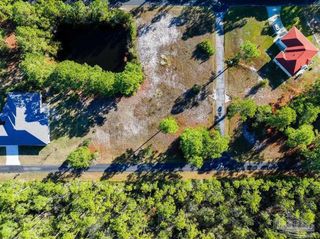 1810 W Smugglers Cove Dr, Gulf Breeze, FL 32563