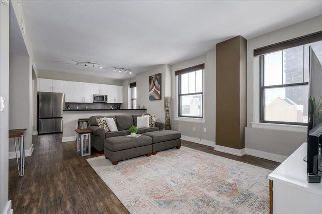 400 Walnut Street 403, Des Moines, IA 50309