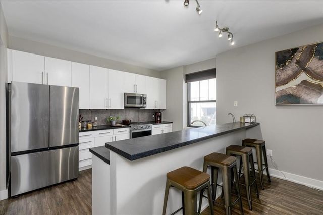 400 Walnut Street 403, Des Moines, IA 50309