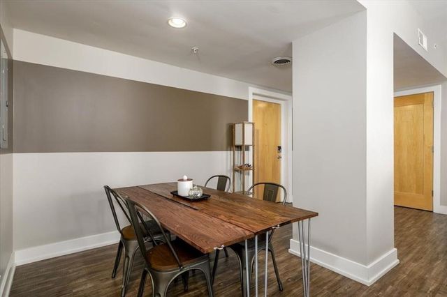 400 Walnut Street 403, Des Moines, IA 50309