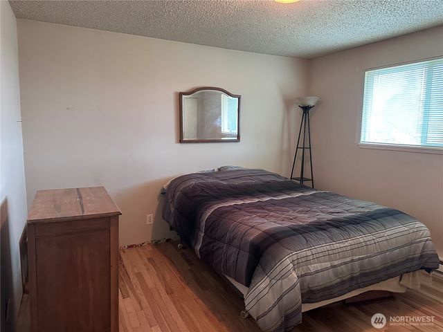 1411 E 5th Street, Port Angeles, WA 98362