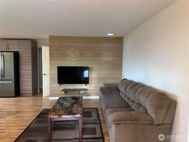 1411 E 5th Street, Port Angeles, WA 98362