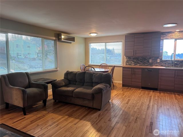 1411 E 5th Street, Port Angeles, WA 98362