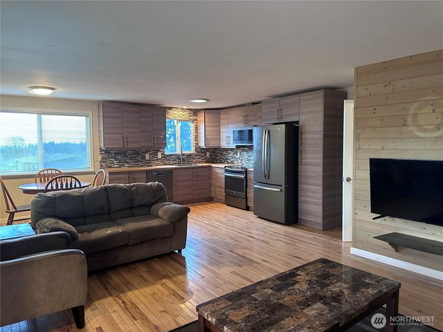 1411 E 5th Street, Port Angeles, WA 98362