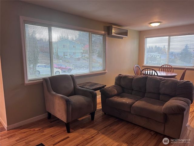 1411 E 5th Street, Port Angeles, WA 98362