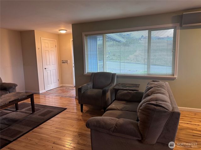 1411 E 5th Street, Port Angeles, WA 98362