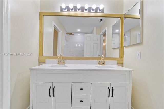 5310 NW 124th Way, Coral Springs, FL 33076