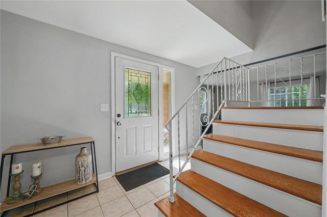 4900 Pennswood Drive, Huber Heights, OH 45424