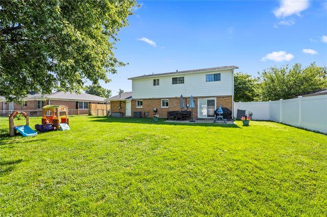 4900 Pennswood Drive, Huber Heights, OH 45424