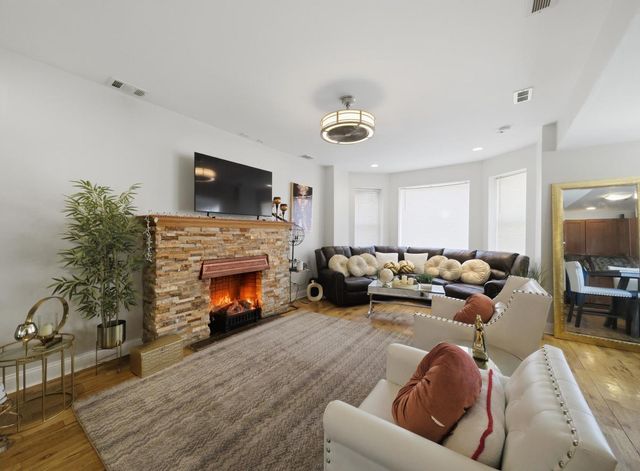 1253 S Tripp Avenue, Chicago, IL 60623