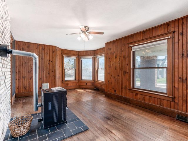 219 Coshocton Avenue, Mount Vernon, OH 43050