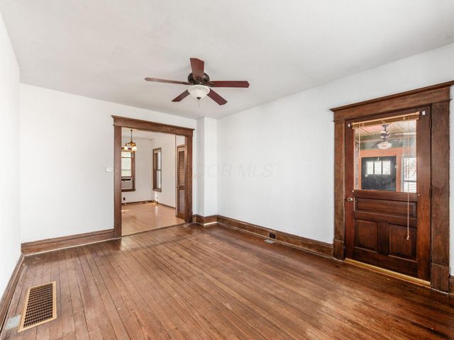219 Coshocton Avenue, Mount Vernon, OH 43050