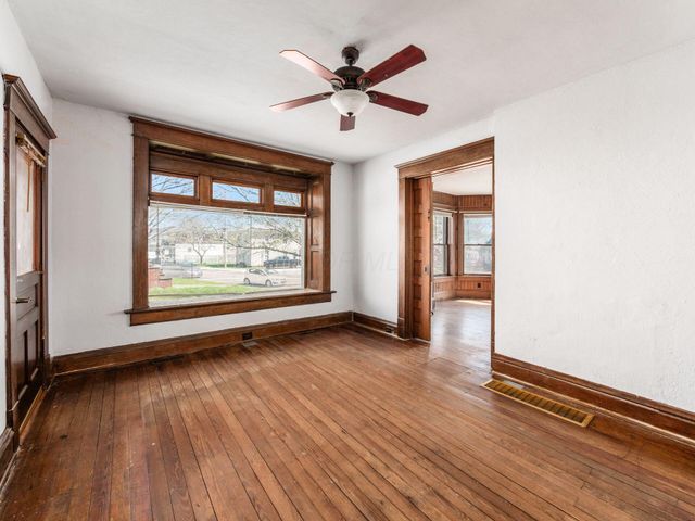 219 Coshocton Avenue, Mount Vernon, OH 43050
