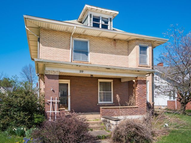 219 Coshocton Avenue, Mount Vernon, OH 43050