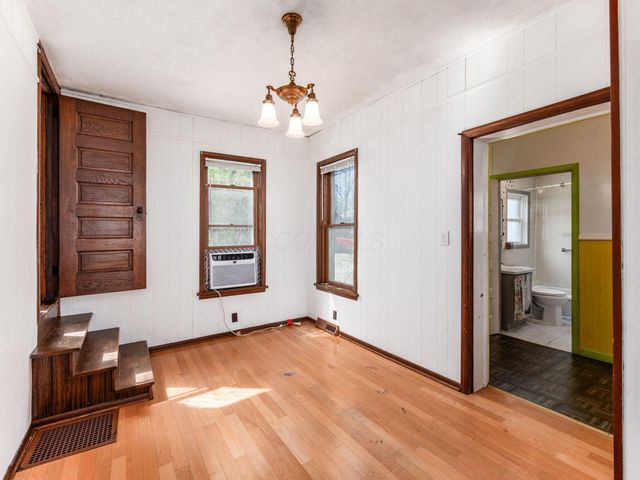 219 Coshocton Avenue, Mount Vernon, OH 43050