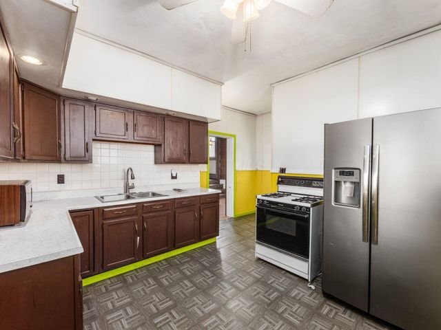 219 Coshocton Avenue, Mount Vernon, OH 43050