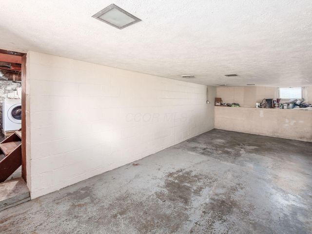 219 Coshocton Avenue, Mount Vernon, OH 43050