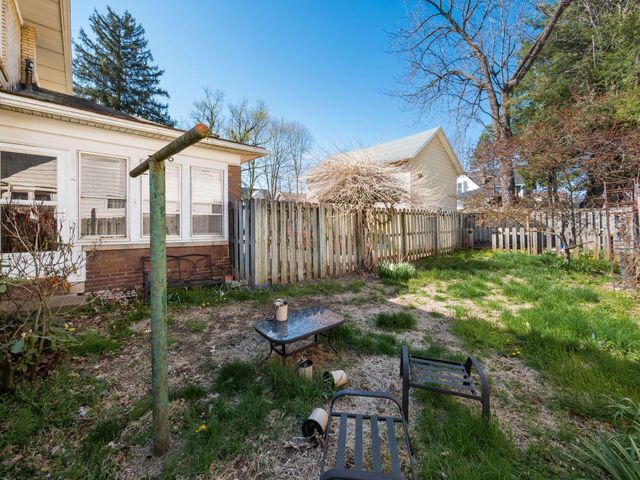 219 Coshocton Avenue, Mount Vernon, OH 43050