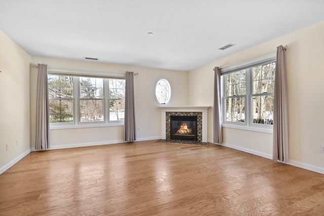 10 Westchester Drive 10, Haverhill, MA 01830