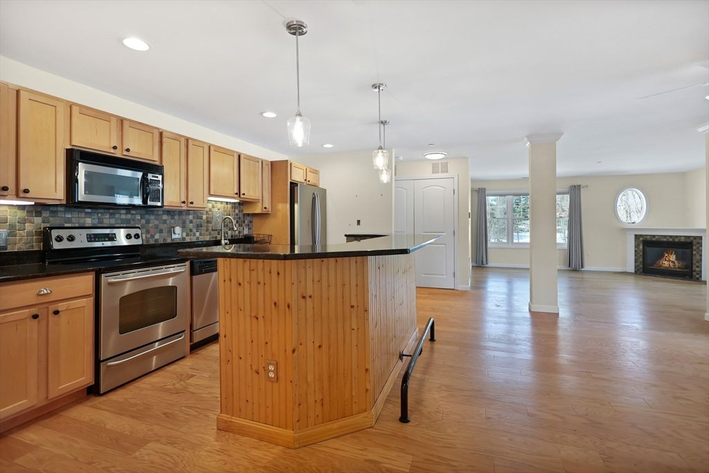 10 Westchester Drive 10, Haverhill, MA 01830