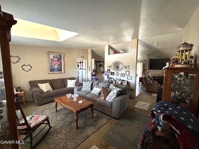 4901 Tobacco Road, Rosamond, CA 93560