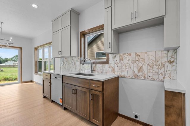 3110 LAZY OAK DRIVE, Green Bay, WI 54311