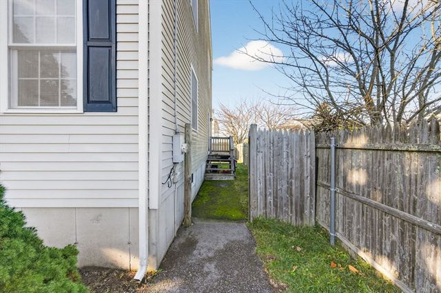 321 King Street, Fall River, MA 02724