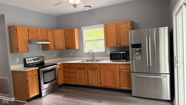 6015 Lakeside Manor Avenue, Indianapolis, IN 46254