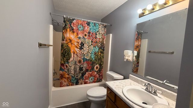 6015 Lakeside Manor Avenue, Indianapolis, IN 46254