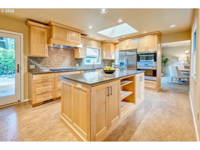 11275 Sw QUELLE Pl, Tigard, OR 97223