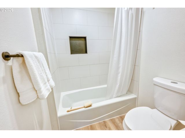 11275 Sw QUELLE Pl, Tigard, OR 97223