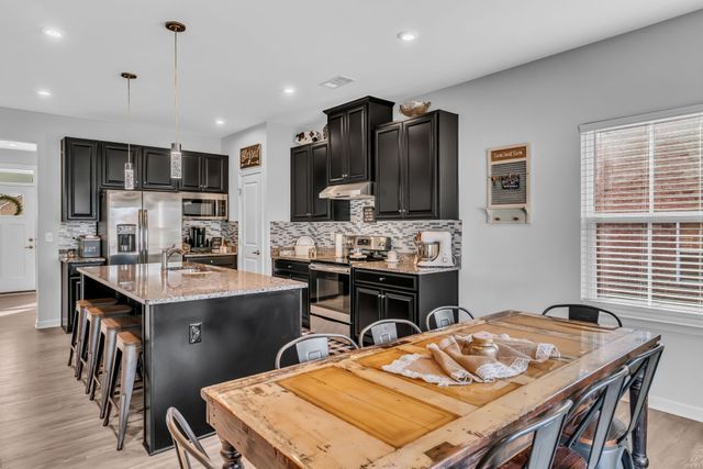 308 Oakley Dr, Gallatin, TN 37066