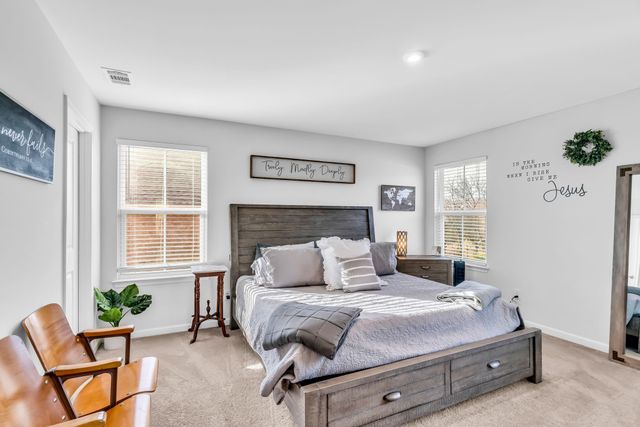 308 Oakley Dr, Gallatin, TN 37066