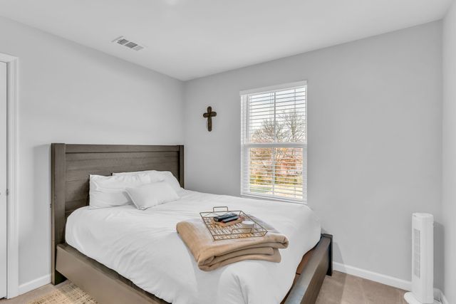 308 Oakley Dr, Gallatin, TN 37066