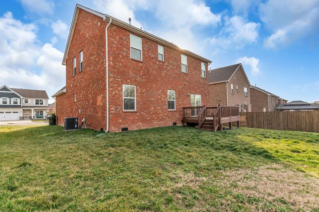 308 Oakley Dr, Gallatin, TN 37066