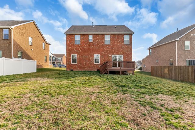 308 Oakley Dr, Gallatin, TN 37066