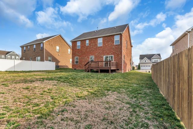 308 Oakley Dr, Gallatin, TN 37066