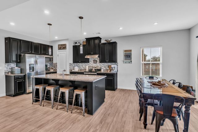 308 Oakley Dr, Gallatin, TN 37066