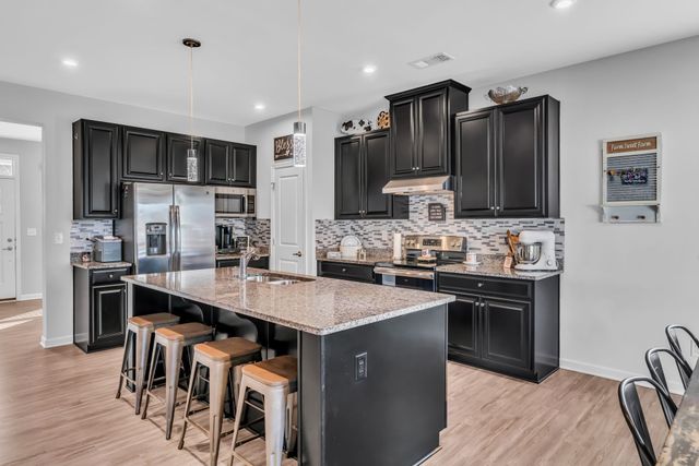 308 Oakley Dr, Gallatin, TN 37066